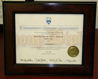 International Canada Fake Diploma With Embossed Gold Foil Seal Framed